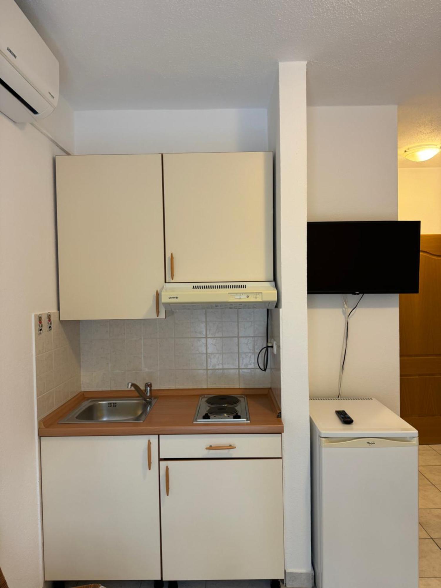 House 100M From The Beach With Free Parking And Breakfast Baska Voda Ngoại thất bức ảnh