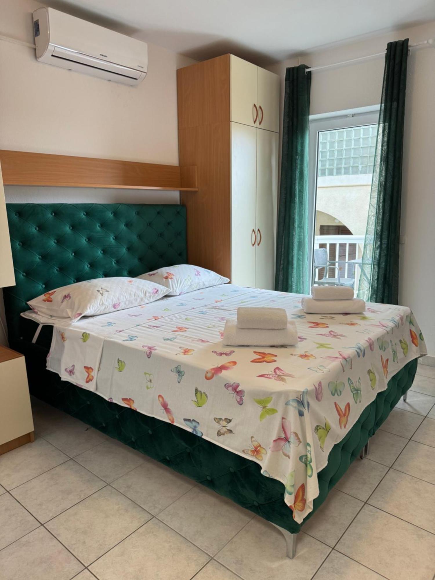 House 100M From The Beach With Free Parking And Breakfast Baska Voda Ngoại thất bức ảnh